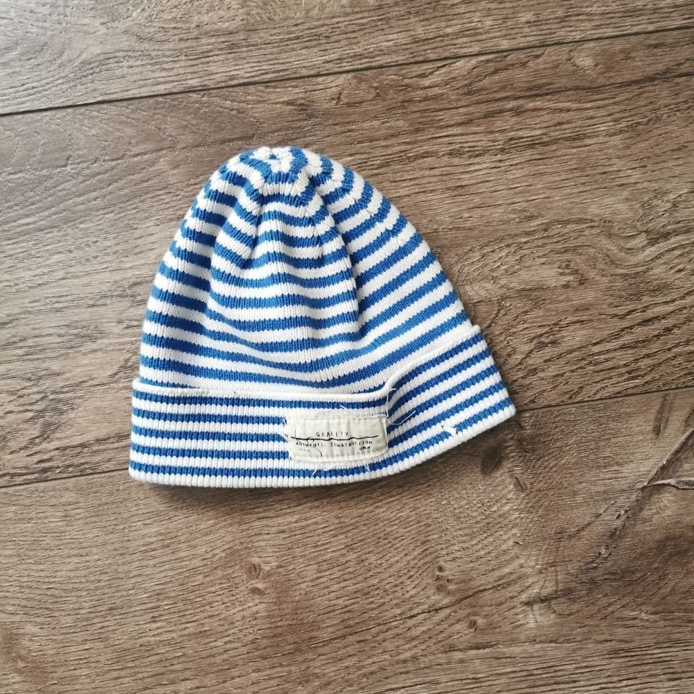 *free H&M striped knit toque